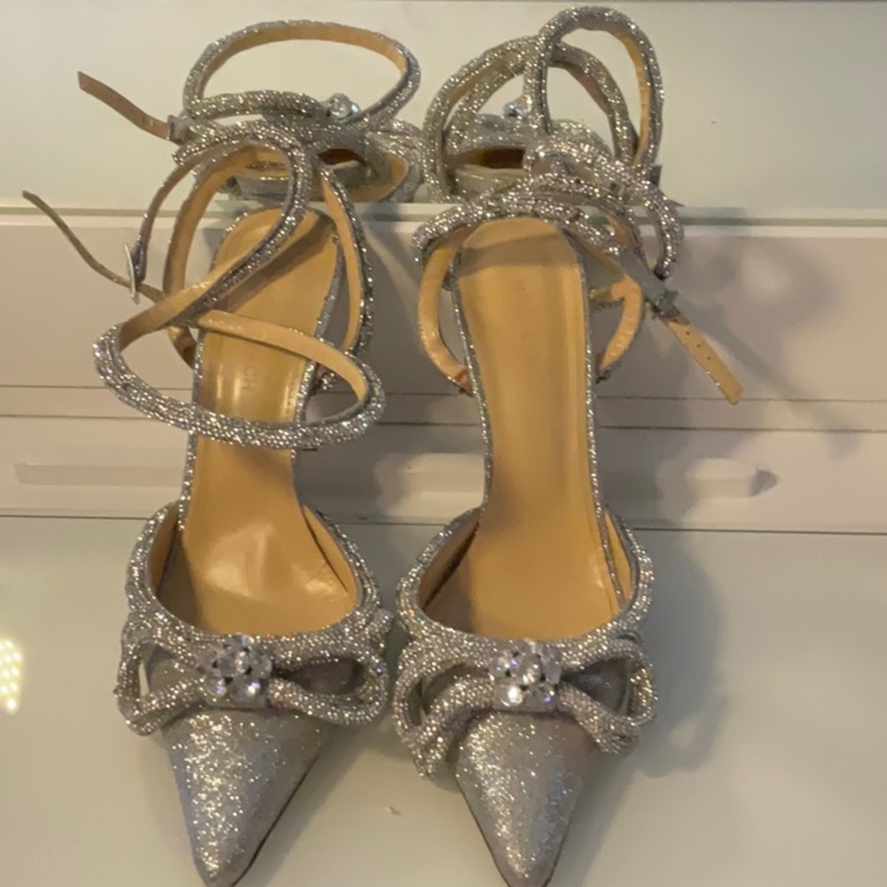 MACH & MACH Silver Bow Detail Heels